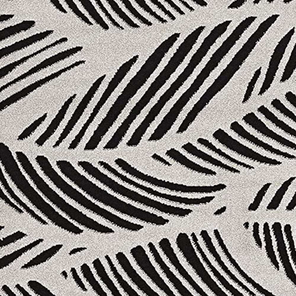 7' X 10' Black and White Abstract Indoor Outdoor Area Rug - Homeroots - Flyclothing LLC