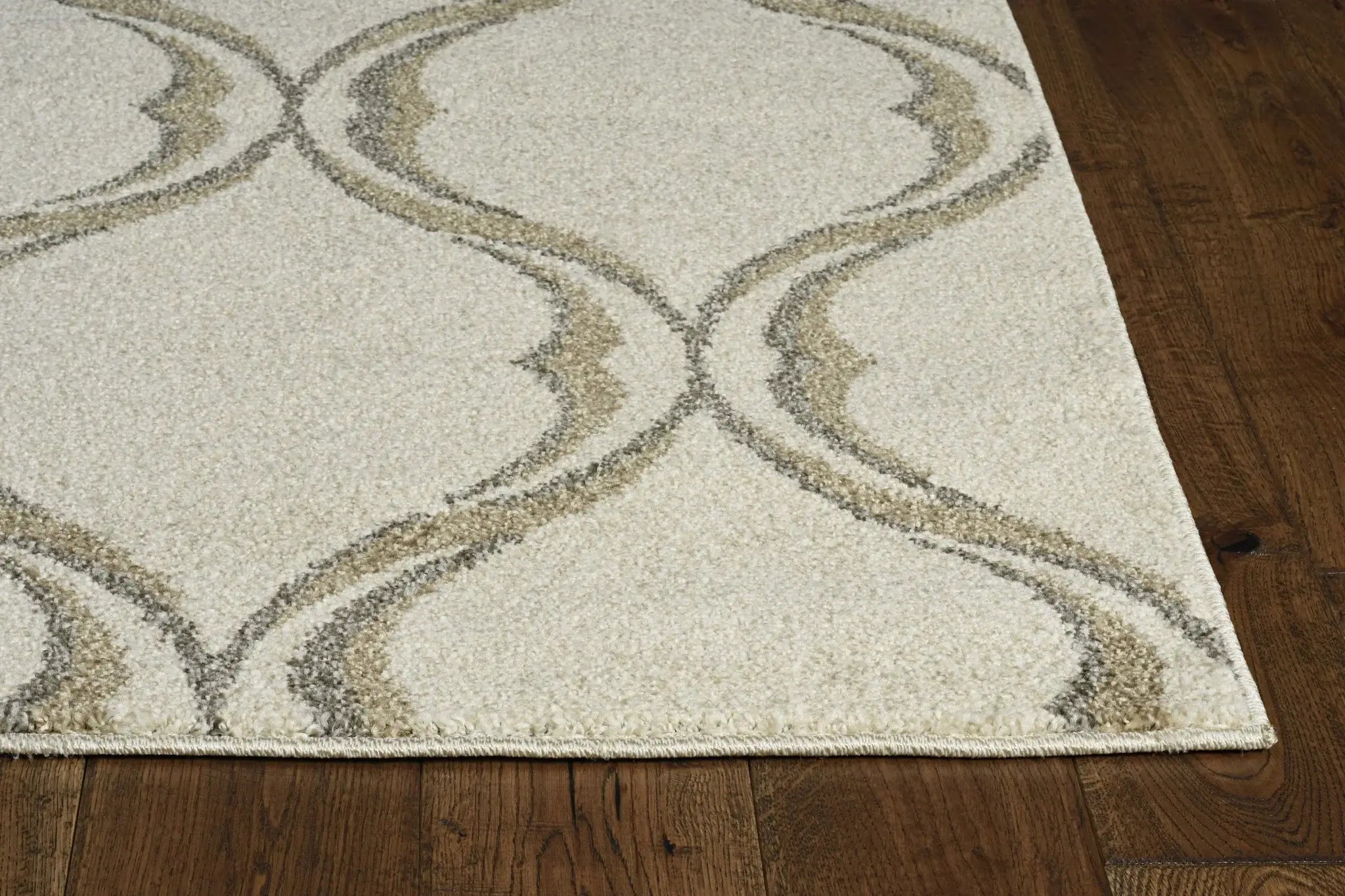 2' X 3' Sand Wavy Line Pattern Accent Rug - Homeroots - Flyclothing LLC