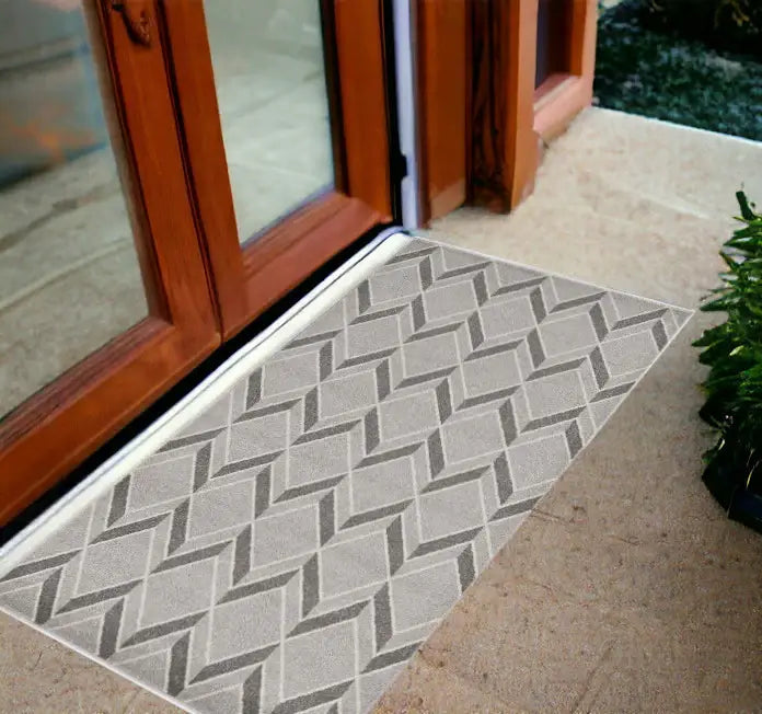 2' X 4' Green and Ivory Geometric Indoor Outdoor Area Rug - Homeroots - Flyclothing LLC