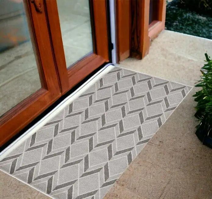 2' X 4' Green and Ivory Geometric Indoor Outdoor Area Rug - Homeroots