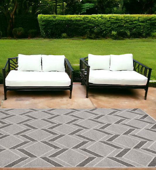 7' X 10' Gray Geometric Indoor Outdoor Area Rug