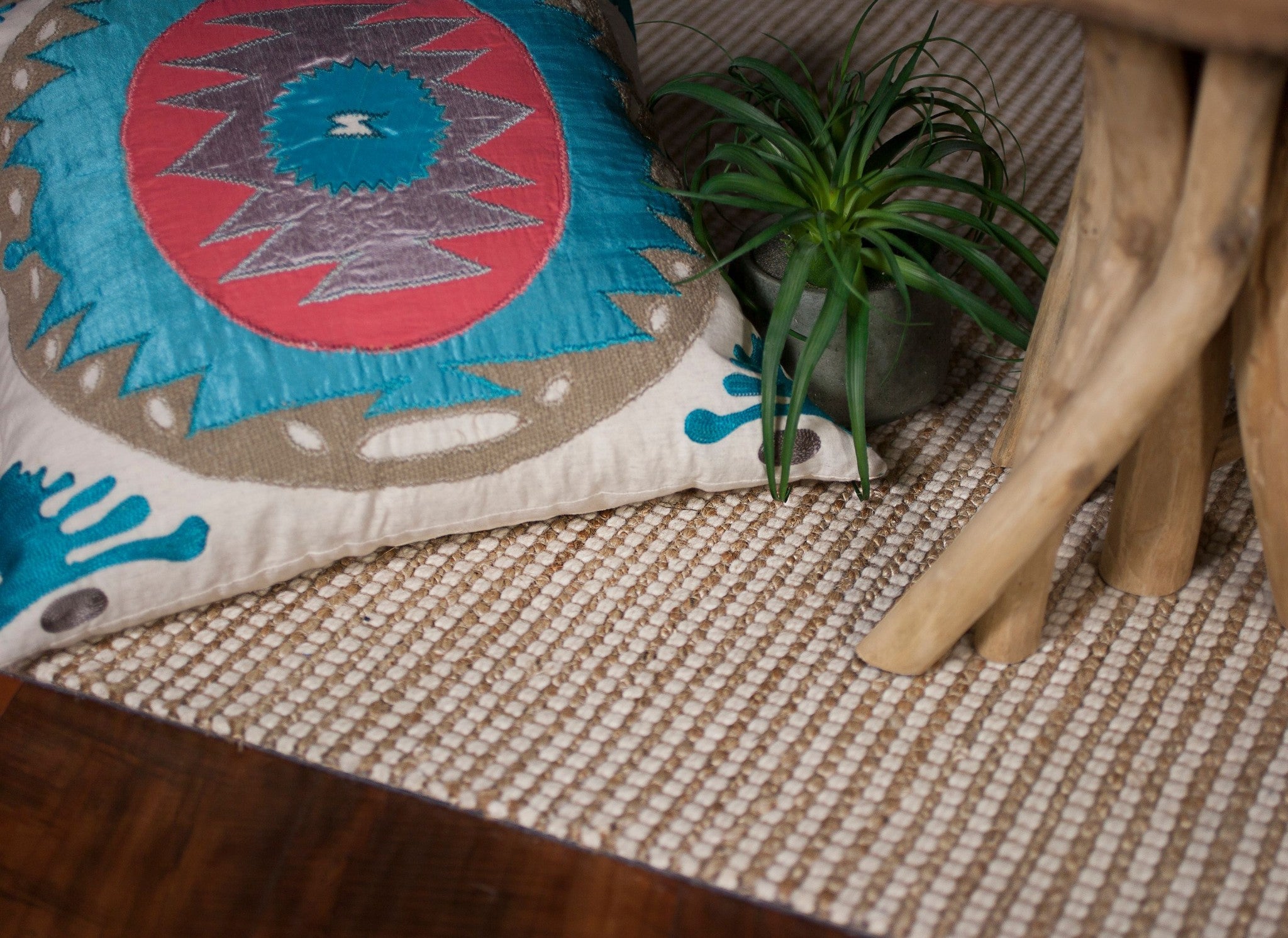 5' X 7' Ivory Hand Woven Jute And Wool Indoor Area Rug