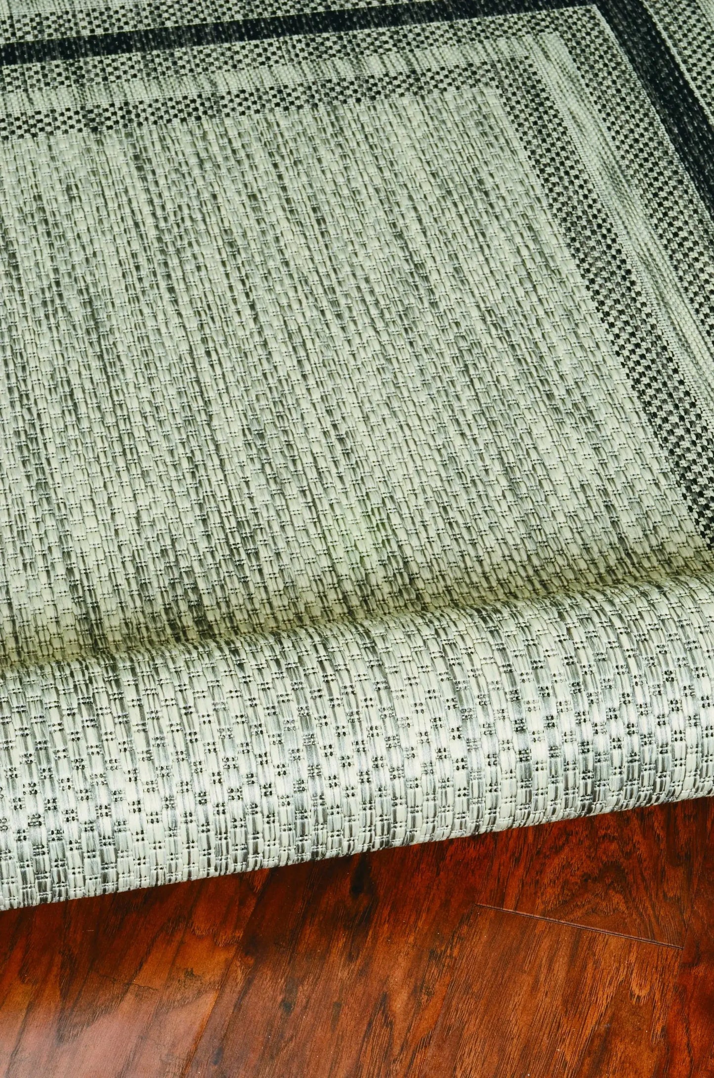 5' X 8' Grey Bordered Area Rug - Homeroots - Flyclothing LLC