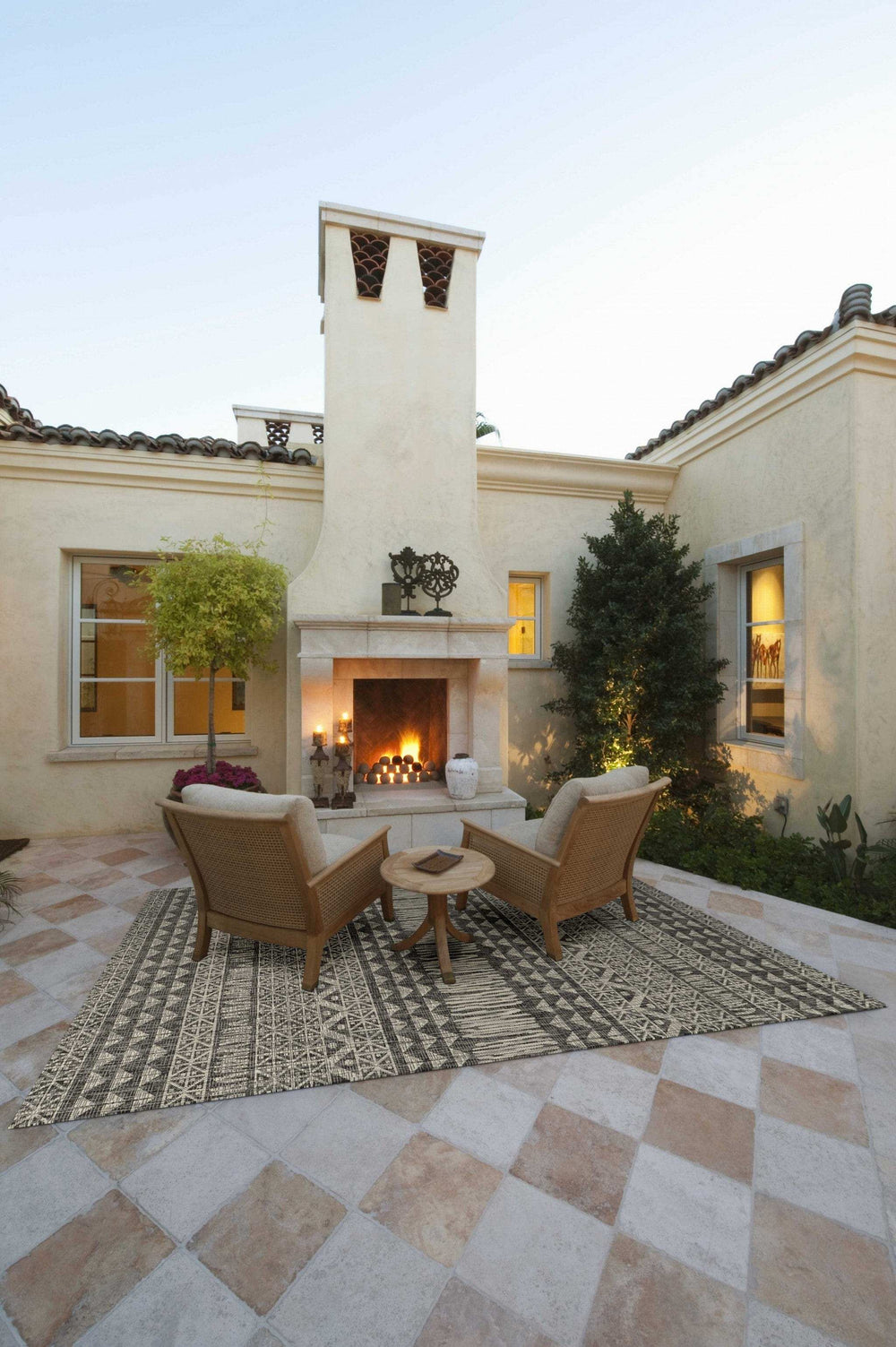 8' X 11' Charcoal Southwestern Indoor Outdoor Area Rug - Homeroots - Flyclothing LLC