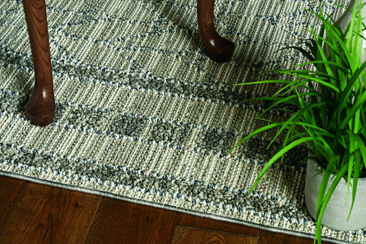 4' X 6' Gray Chevron Indoor Outdoor Area Rug - Homeroots - Flyclothing LLC