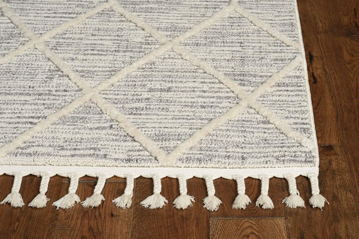 5' X 8' Gray and Ivory Abstract Area Rug - Homeroots - Flyclothing LLC