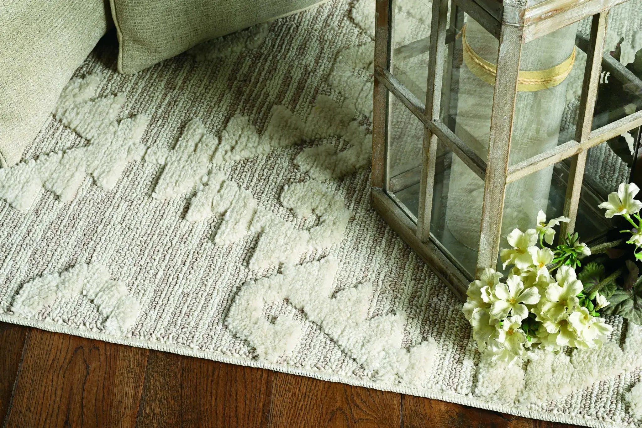 5' X 8' Beige and Ivory Geometric Area Rug - Homeroots - Flyclothing LLC