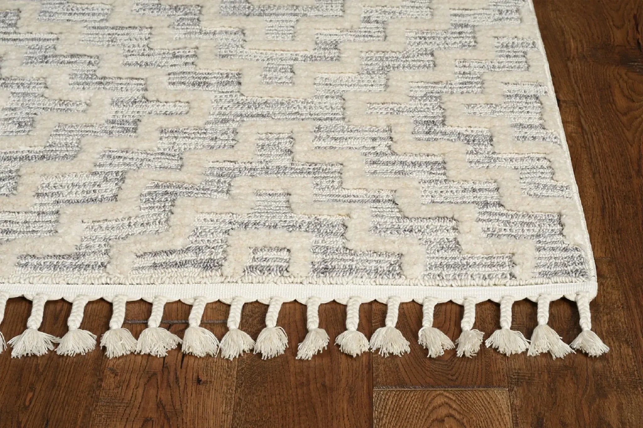 8' Ivory Grey Machine Woven Geometric With Fringe Indoor Runner Rug - Homeroots - Flyclothing LLC