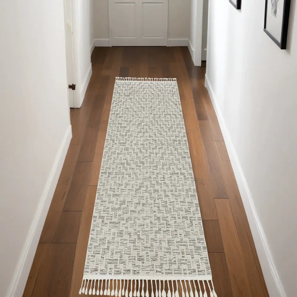 8' Ivory Grey Machine Woven Geometric With Fringe Indoor Runner Rug - Homeroots - Flyclothing LLC