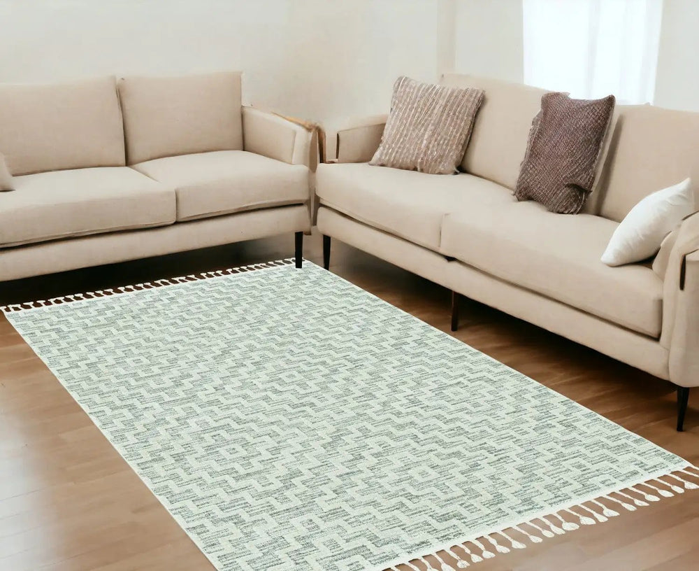 5' X 8' Gray and Ivory Geometric Area Rug - Homeroots