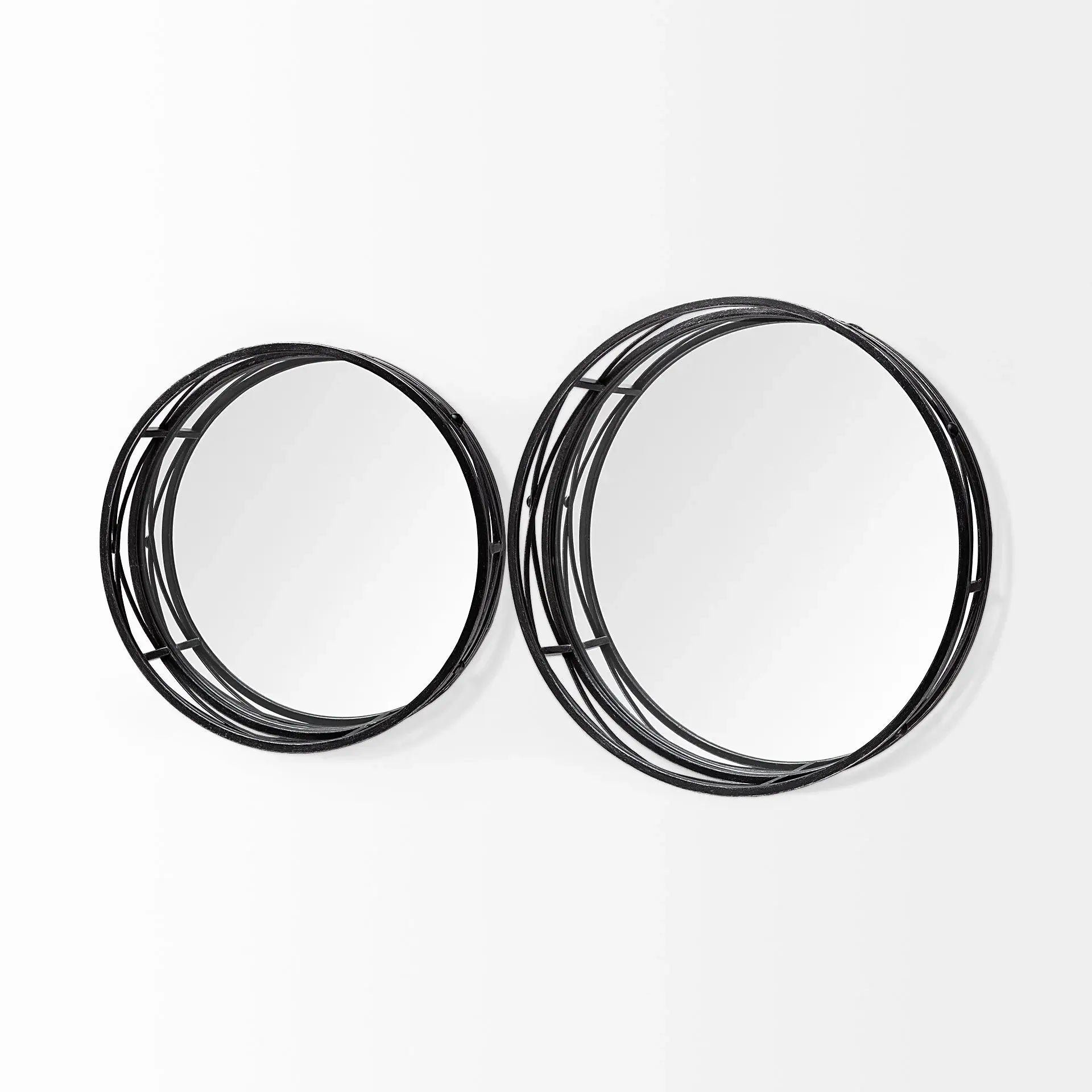 Set of Two Black Round Metal Indoor Outdoor Tray With Handles - Homeroots - Flyclothing LLC