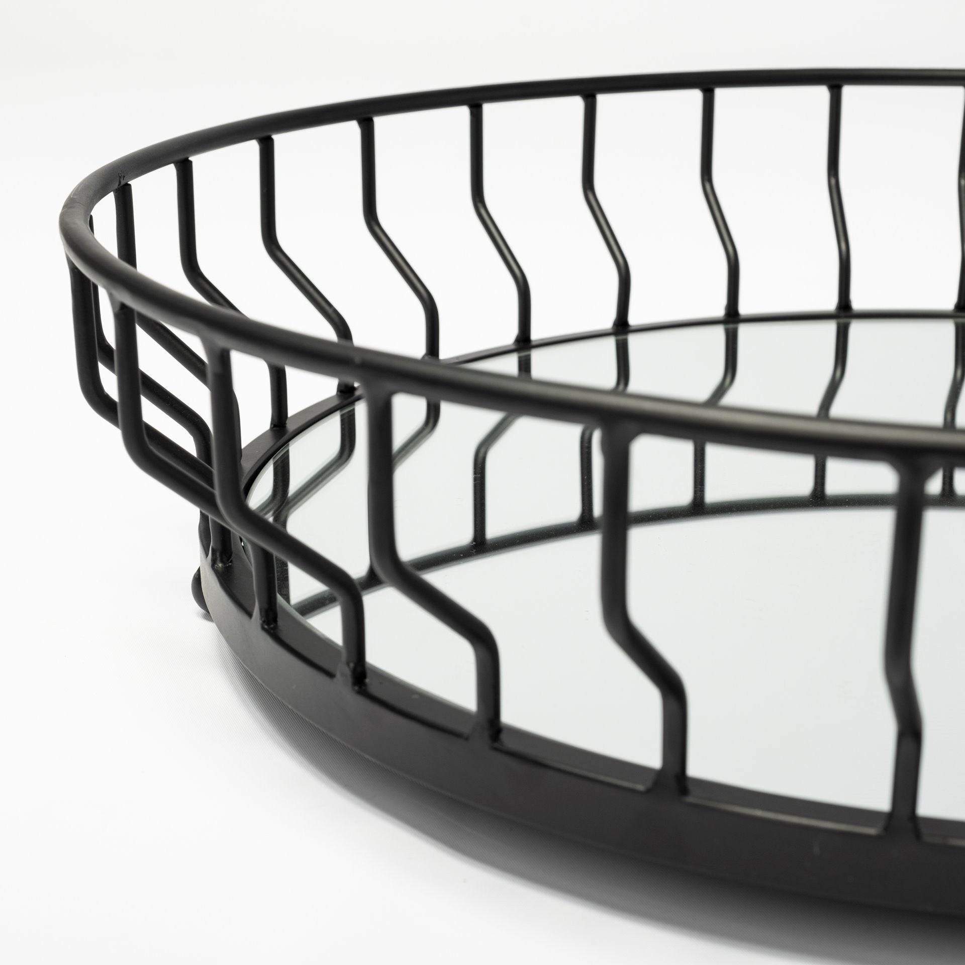 20" Black Round Metal Indoor Outdoor Serving Tray With Handles - Homeroots - Flyclothing LLC