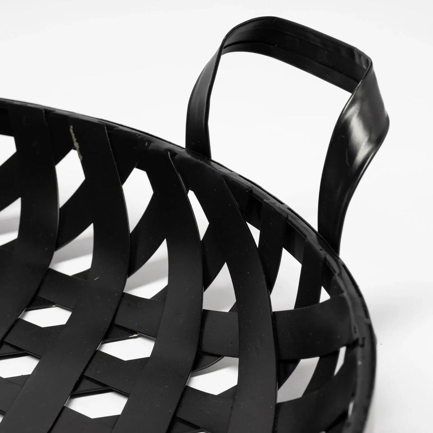 Set of Two Black Round Metal Indoor Outdoor Tray With Handles - Homeroots - Flyclothing LLC