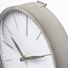 Gray Metal Circular Desk Table Clock Equipped With A Quartz Movement - Homeroots