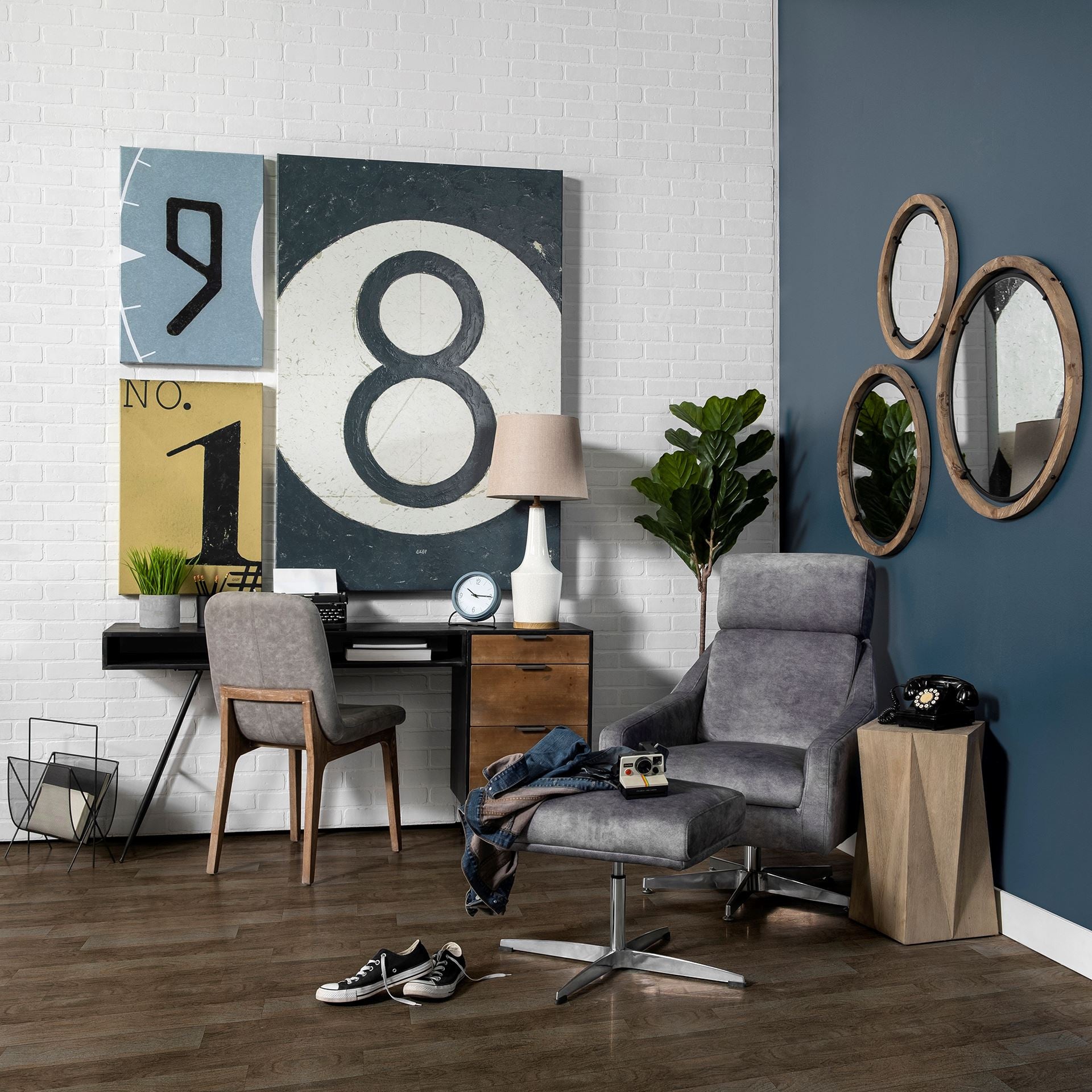 28" Brown Wood And Black Metal Round Framed Accent Mirror - Homeroots - Flyclothing LLC