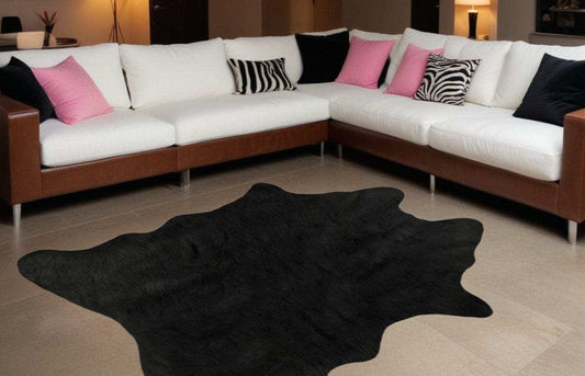 5' X 7' Black Faux Cowhide Area Rug - Homeroots - Flyclothing LLC