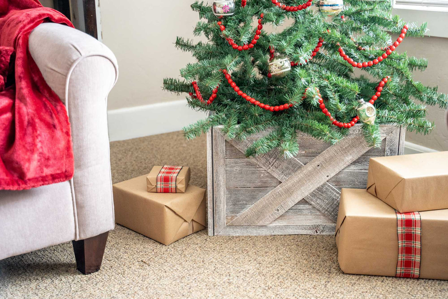 23" Natural Weathered Gray Whitewash Christmas Tree Collar - Homeroots - Flyclothing LLC