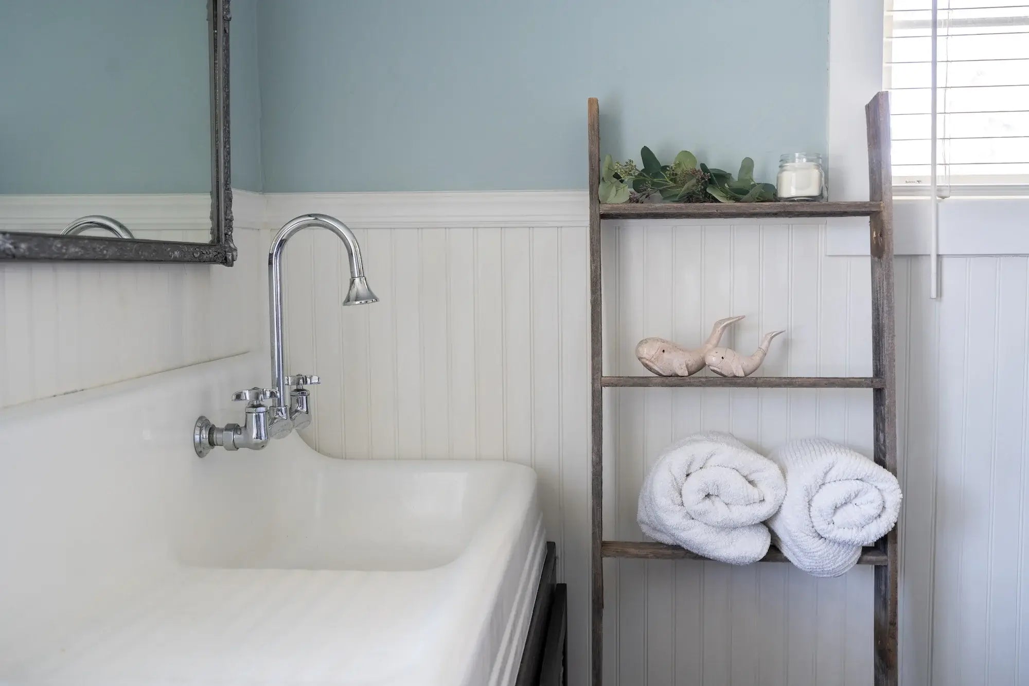 5 Step Rustic Weathered Grey Wood Ladder Shelf - Homeroots - Flyclothing LLC