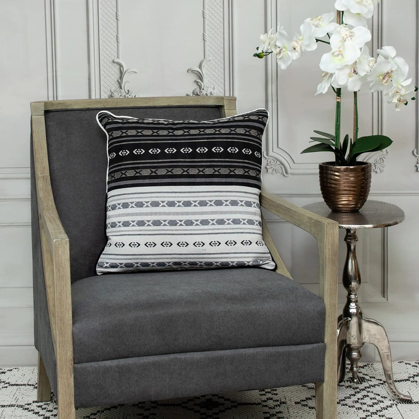 Black And White Abstract Accent Pillow - Homeroots - Flyclothing LLC