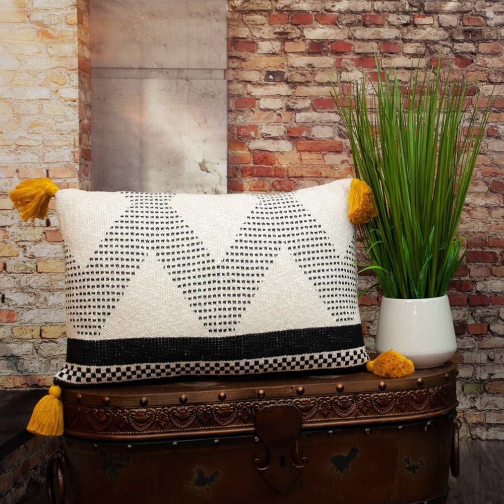 20" X 20" Beige and Black Cotton Throw Pillow With Tassels - Homeroots - Flyclothing LLC