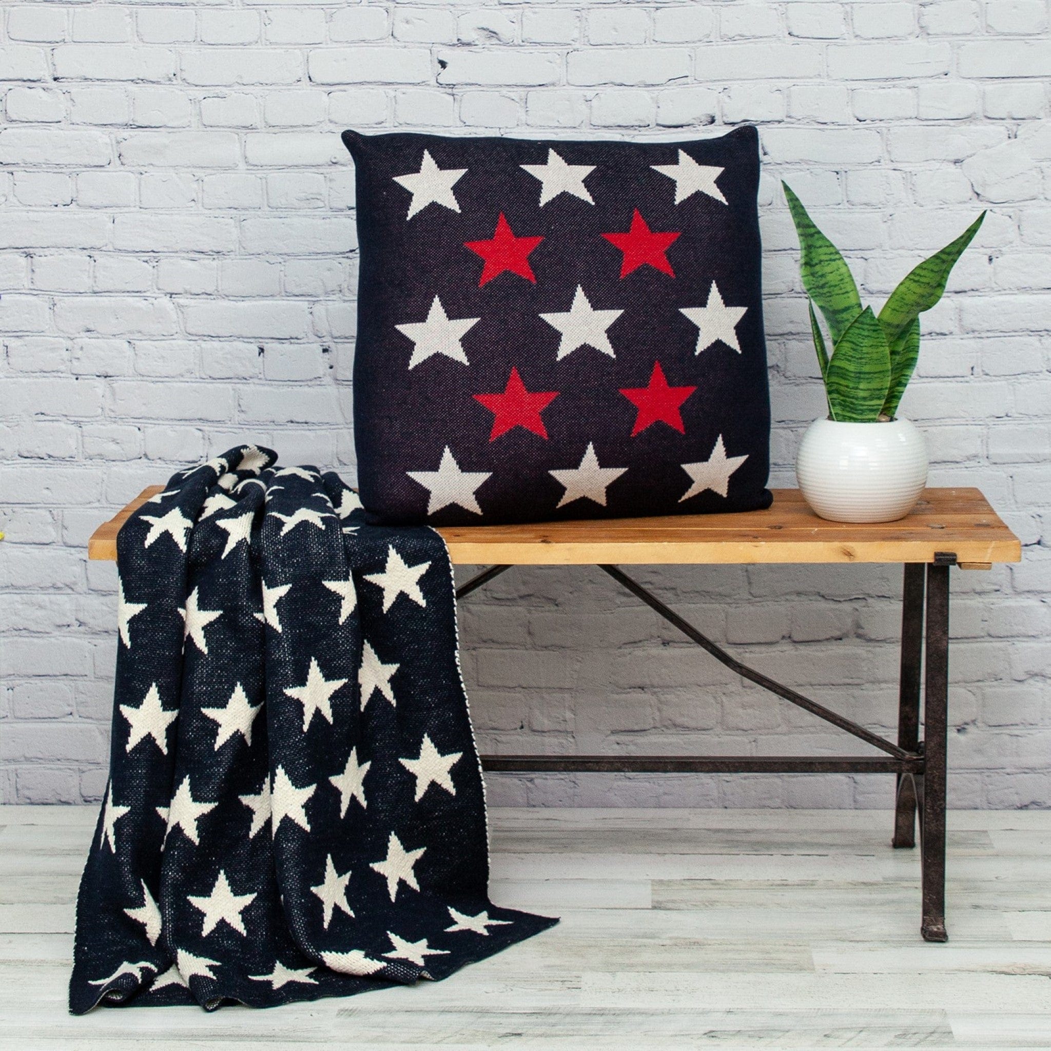 20" Black and White Cotton Throw Pillow - Homeroots - Flyclothing LLC