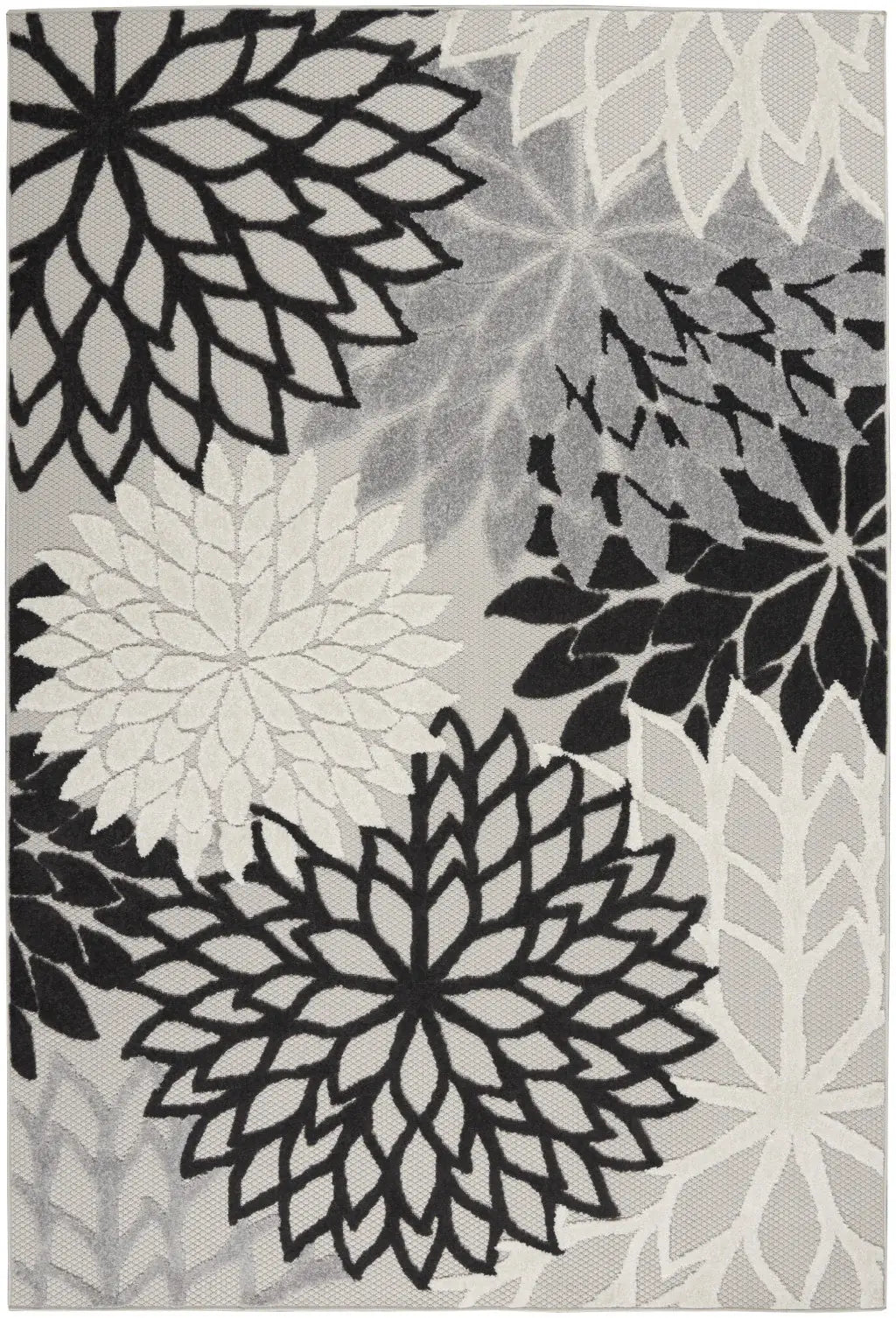 4' X 6' Black And White Floral Indoor Outdoor Area Rug - Homeroots - Flyclothing LLC
