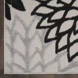 4' X 6' Black And White Floral Indoor Outdoor Area Rug - Homeroots - Flyclothing LLC