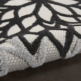 4' Round Black And White Round Floral Indoor Outdoor Area Rug - Homeroots - Flyclothing LLC