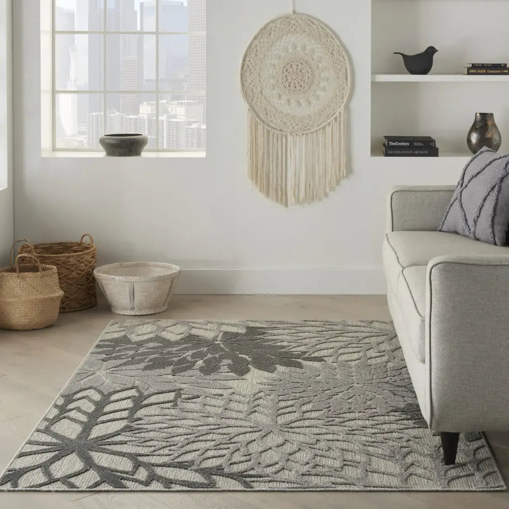 4' X 6' Gray Floral Indoor Outdoor Area Rug - Homeroots - Flyclothing LLC