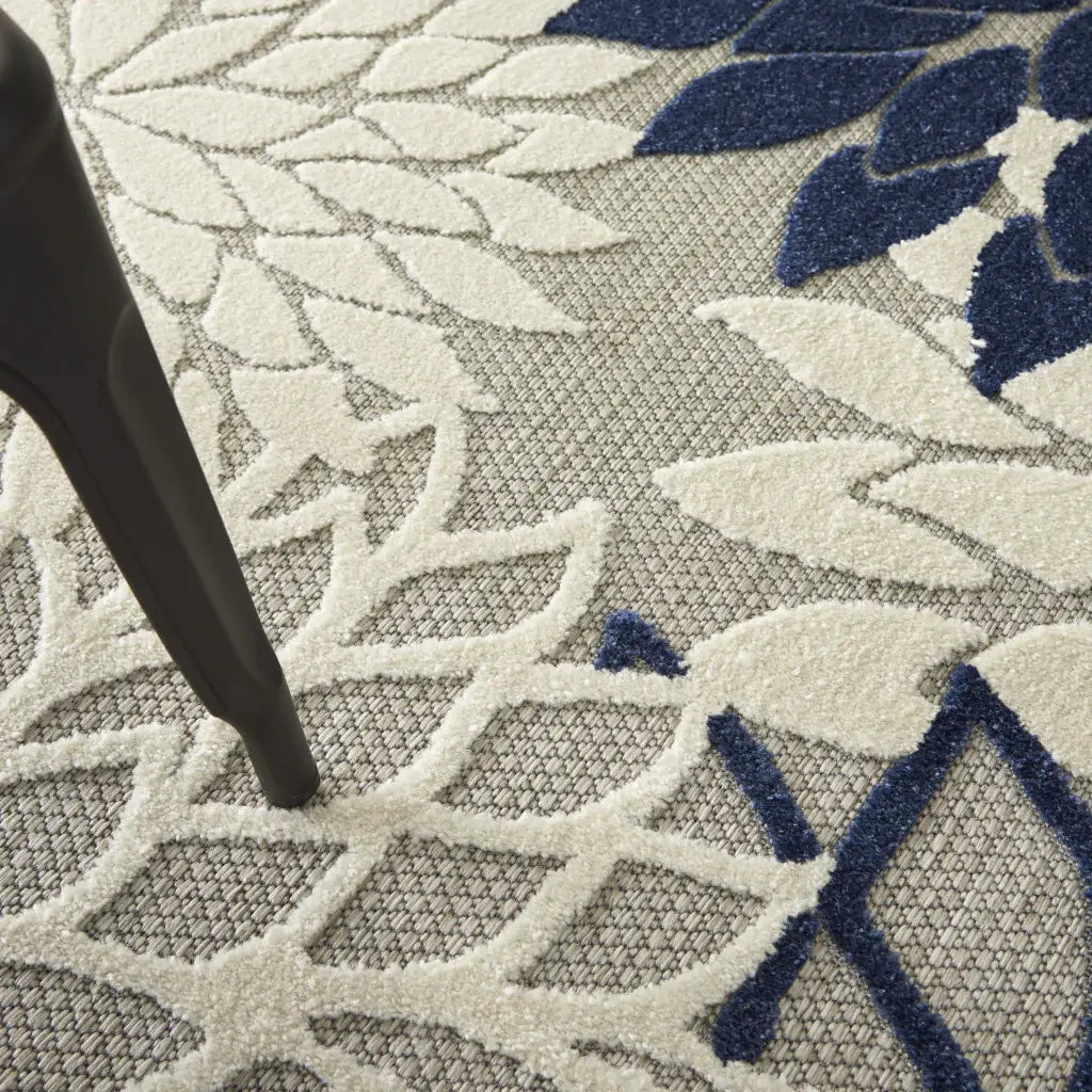 4' X 6' Ivory And Blue Floral Indoor Outdoor Area Rug - Homeroots - Flyclothing LLC
