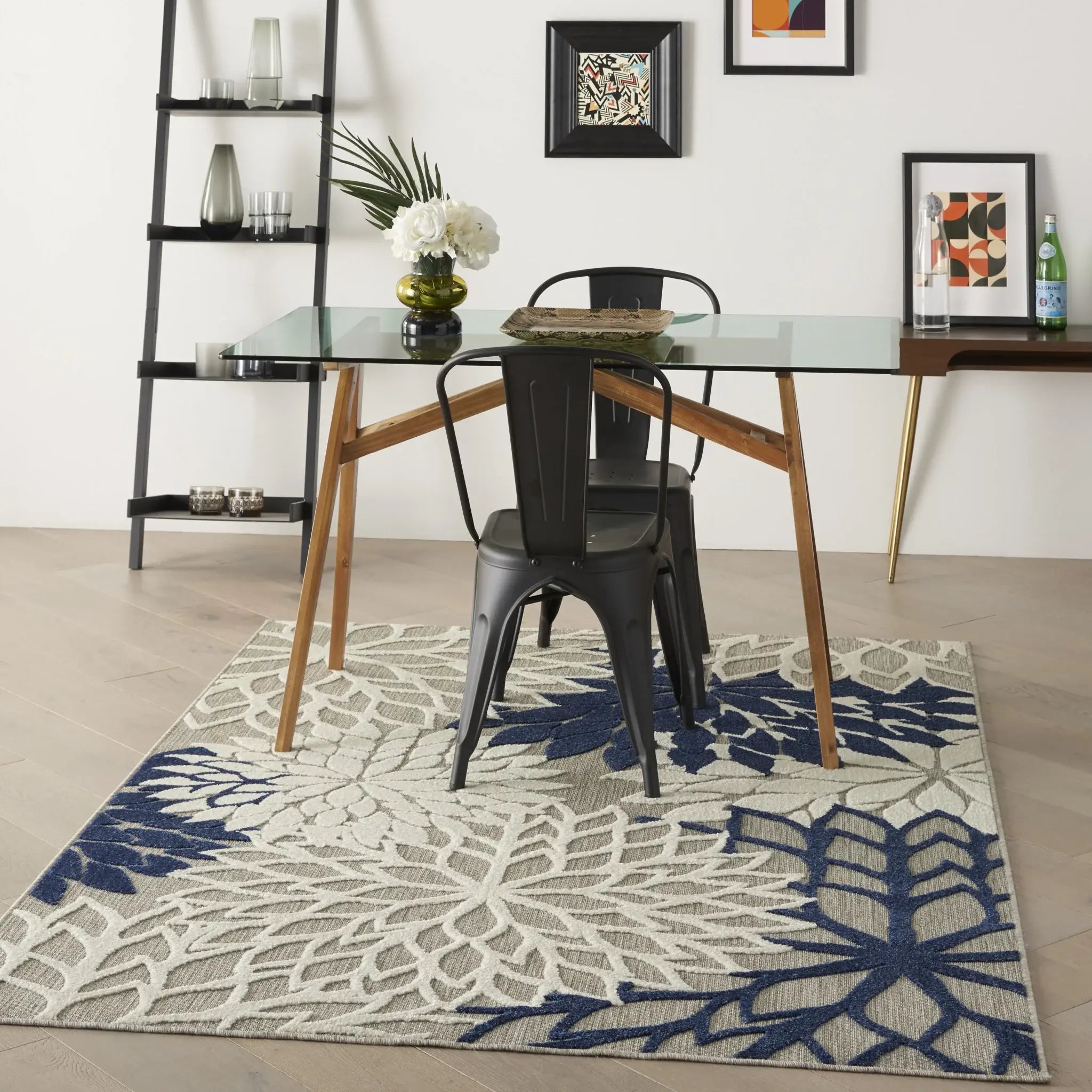 5' X 8' Ivory And Blue Indoor Outdoor Area Rug - Homeroots - Flyclothing LLC