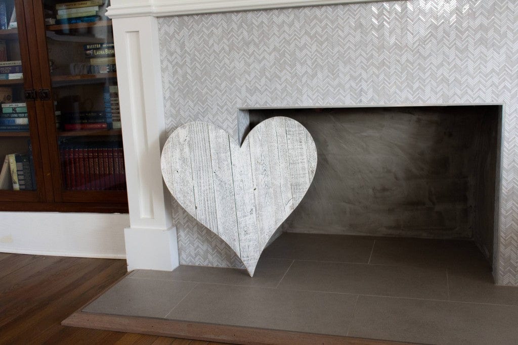 18" Whitewash Reclaimed Wood Heart Wall Decor - Homeroots