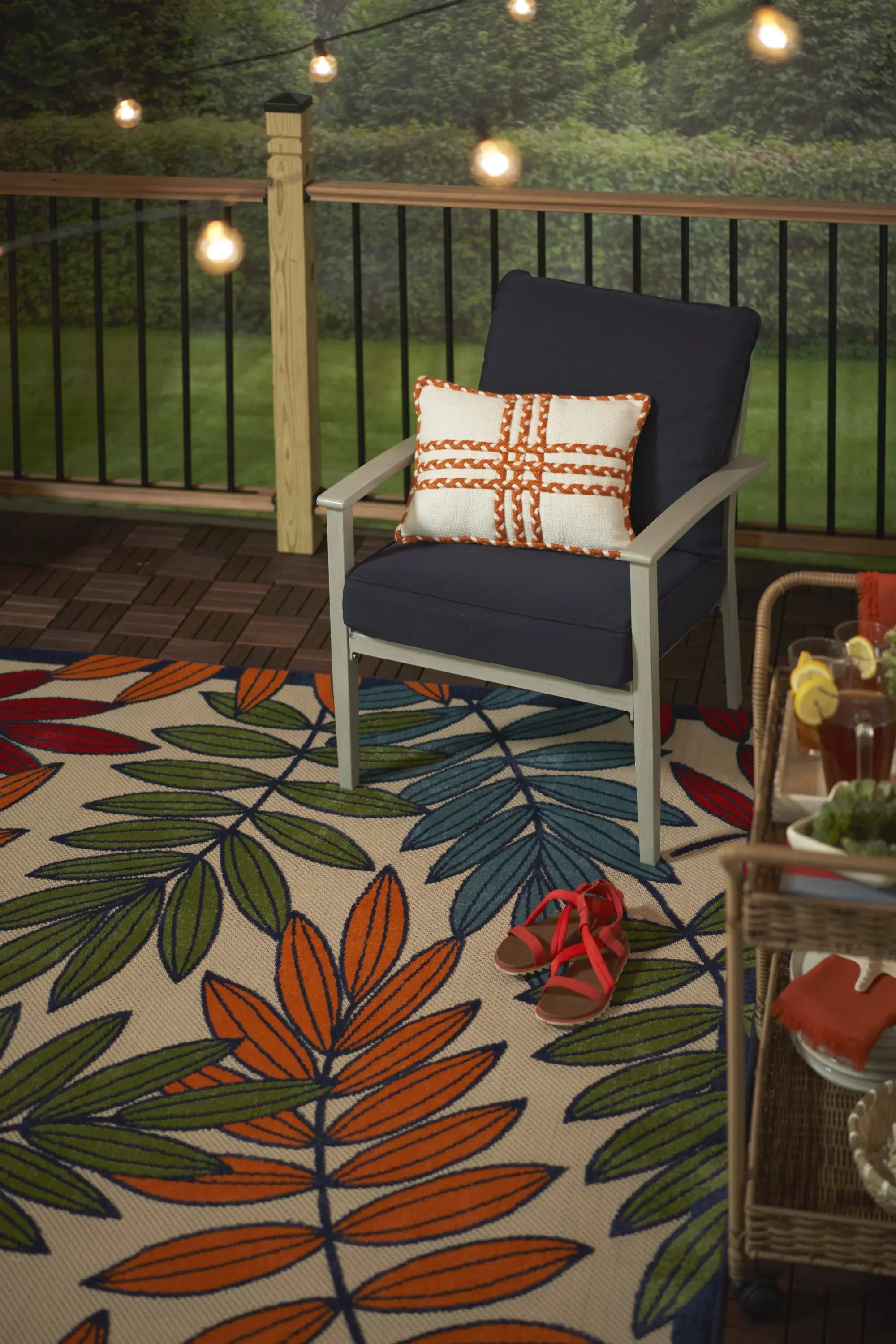 8' X 11' Ivory And Blue Floral Indoor Outdoor Area Rug - Homeroots - Flyclothing LLC