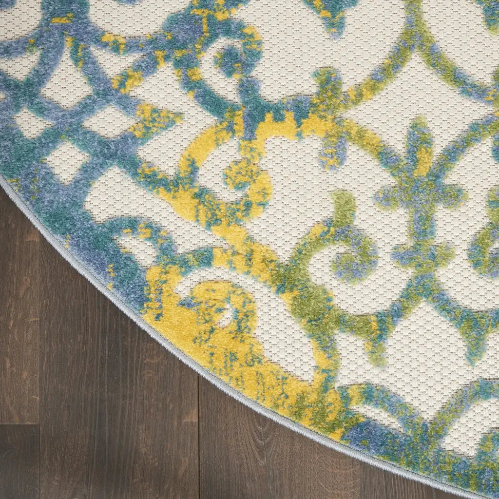 5' Round Ivory And Blue Round Floral Indoor Outdoor Area Rug - Homeroots - Flyclothing LLC