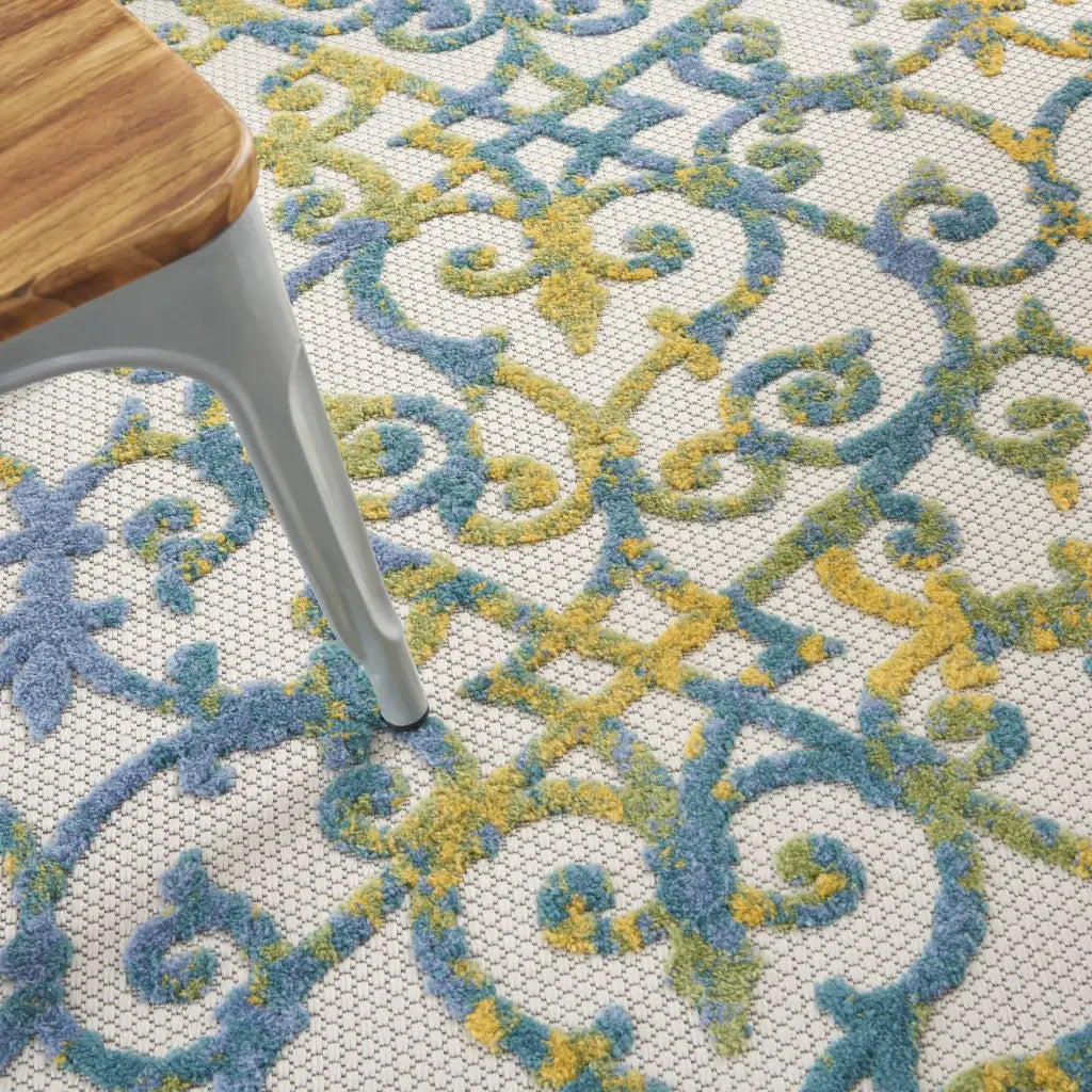 6' X 9' Ivory And Blue Floral Indoor Outdoor Area Rug - Homeroots - Flyclothing LLC