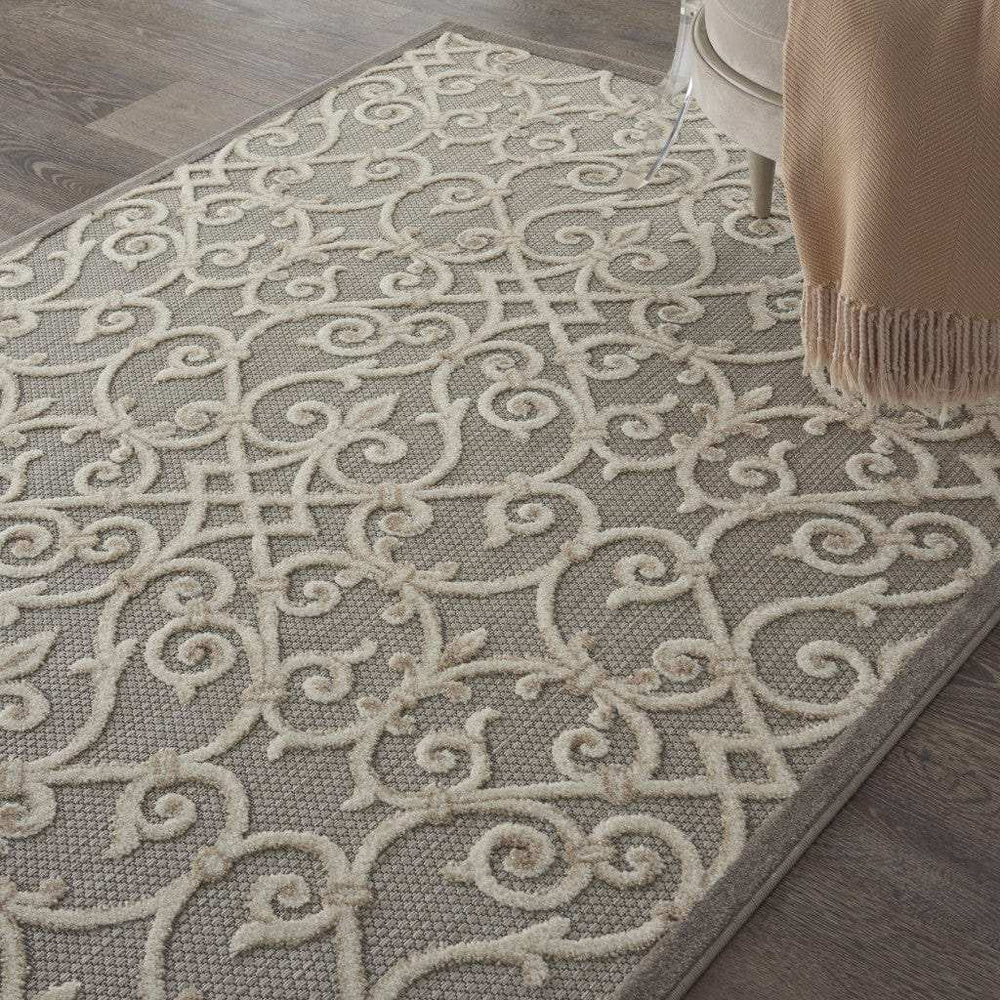 4' X 6' Gray And Ivory Floral Indoor Outdoor Area Rug - Homeroots - Flyclothing LLC