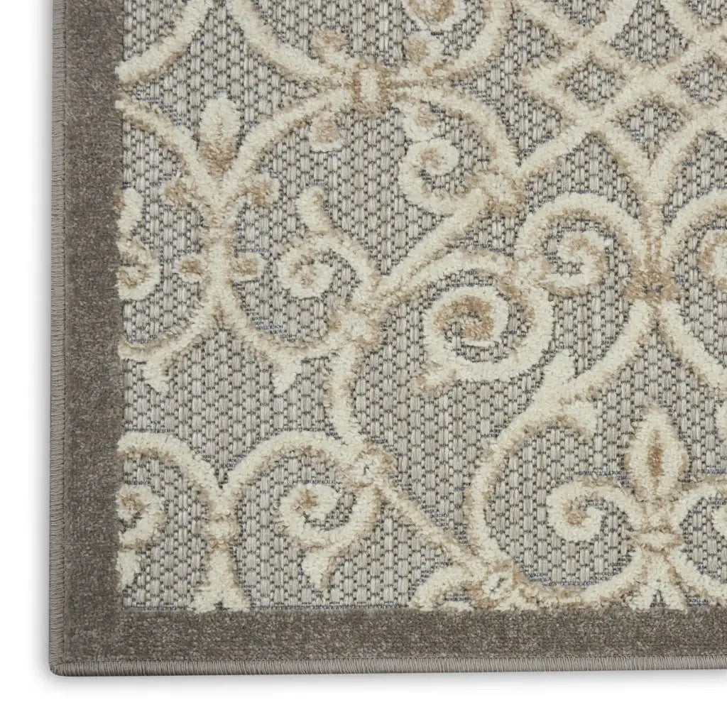 4' X 6' Gray And Ivory Floral Indoor Outdoor Area Rug - Homeroots - Flyclothing LLC