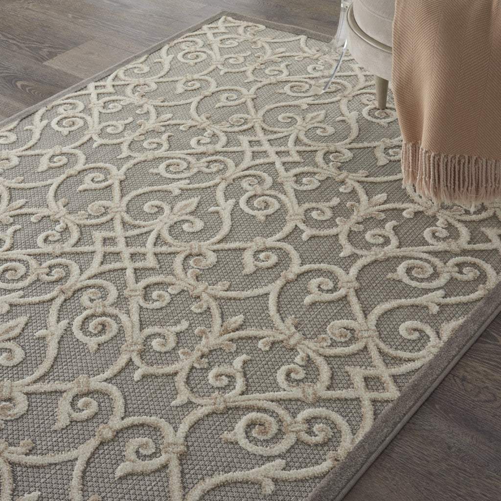 5' X 8' Gray And Ivory Floral Indoor Outdoor Area Rug - Homeroots - Flyclothing LLC