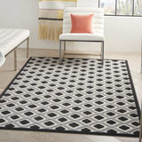 4' X 6' Black And White Geometric Indoor Outdoor Area Rug - Homeroots - Flyclothing LLC