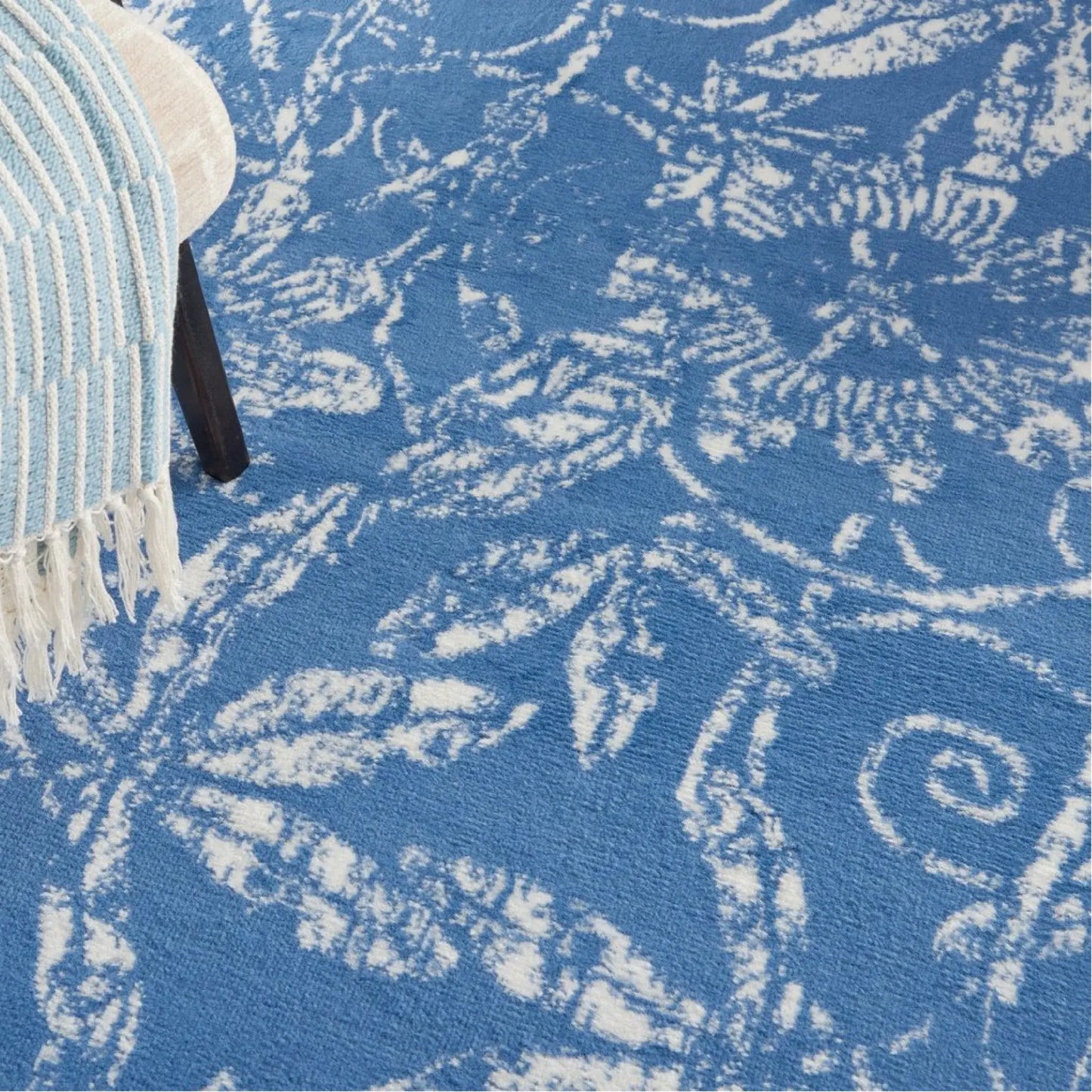 4' X 6' Blue Floral Dhurrie Area Rug - Homeroots - Flyclothing LLC