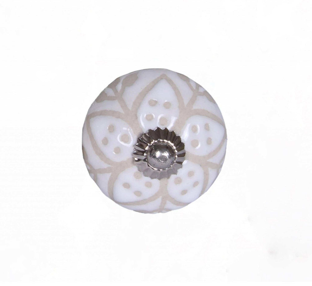 Set Of Twelve Vintage Beige And White Floral Ceramic Knobs - Homeroots - Flyclothing LLC