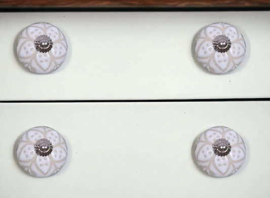 Set Of Twelve Vintage Beige And White Floral Ceramic Knobs - Homeroots - Flyclothing LLC