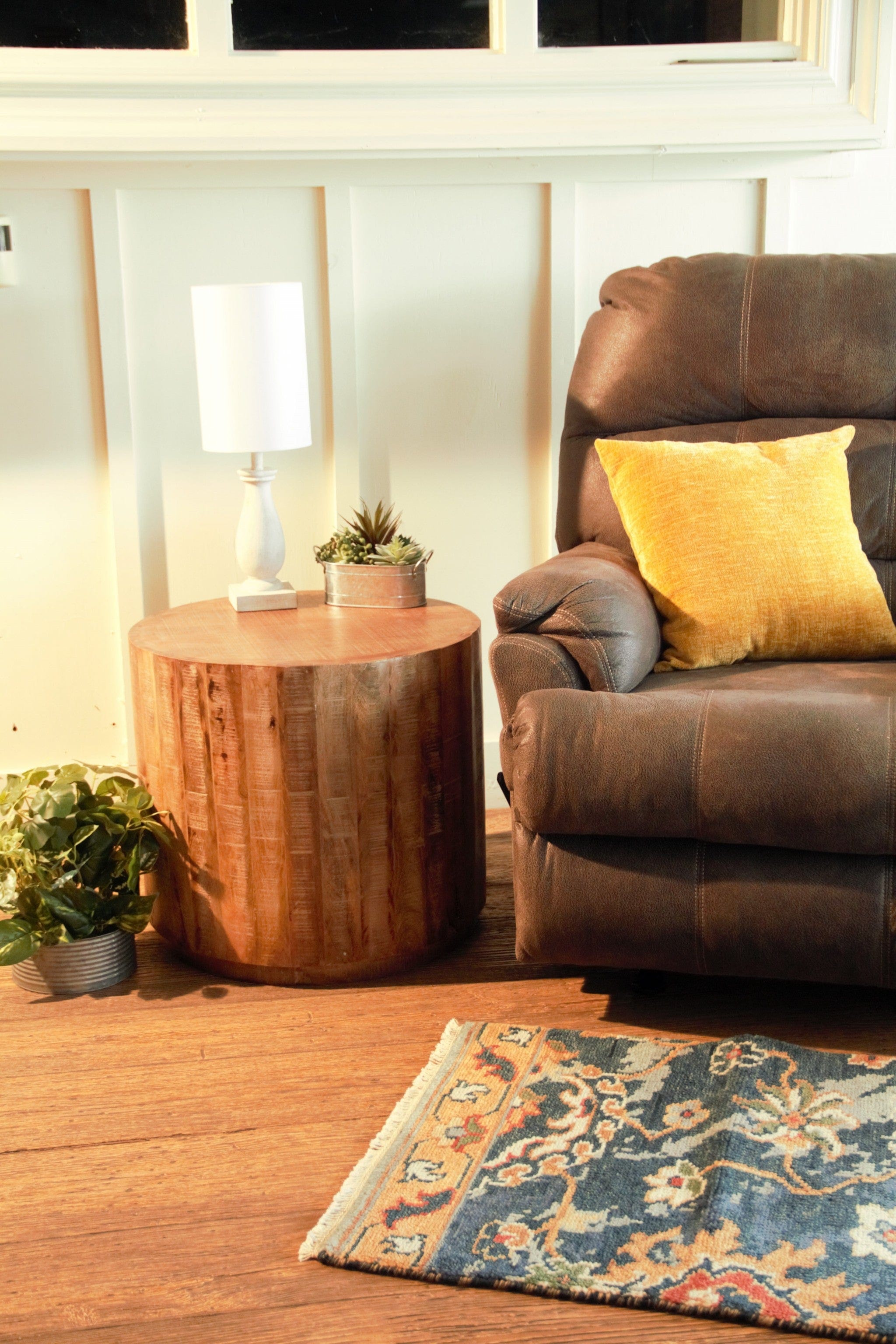 20" Beige Solid Wood Round End Table - Homeroots - Flyclothing LLC