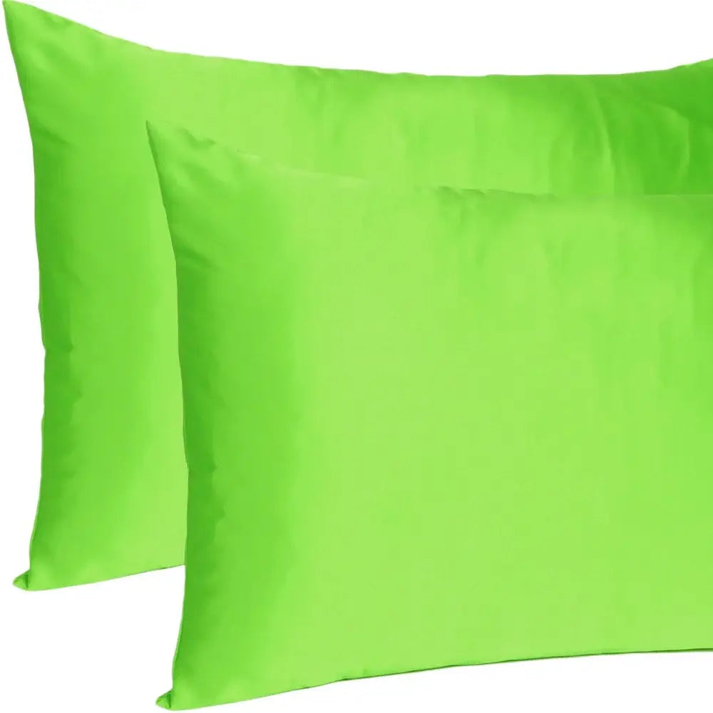 Bright Green Dreamy Set Of 2 Silky Satin Standard Pillowcases - Homeroots - Flyclothing LLC