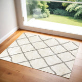 2' X 3' Ivory And Gray Geometric Lattice Scatter Rug - Homeroots