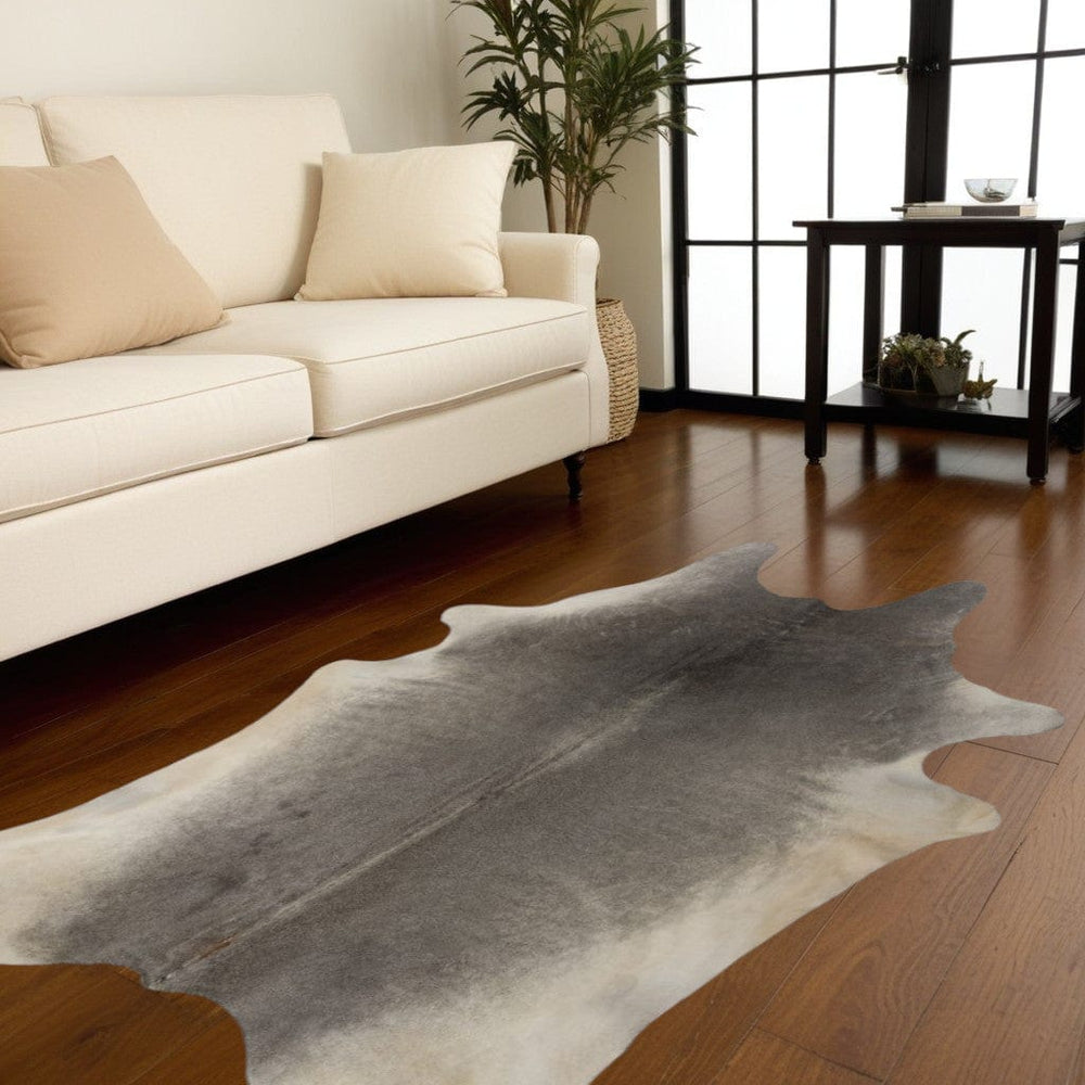 6' X 7' Gray Natural Cowhide Area Rug - Homeroots