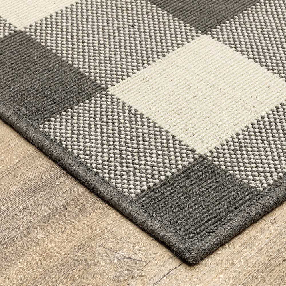 4' X 6' Gray and Ivory Indoor Outdoor Area Rug - Homeroots - Flyclothing LLC