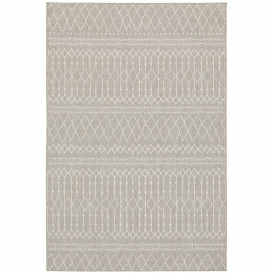 5' X 7' Gray and Ivory Indoor Outdoor Area Rug - Homeroots