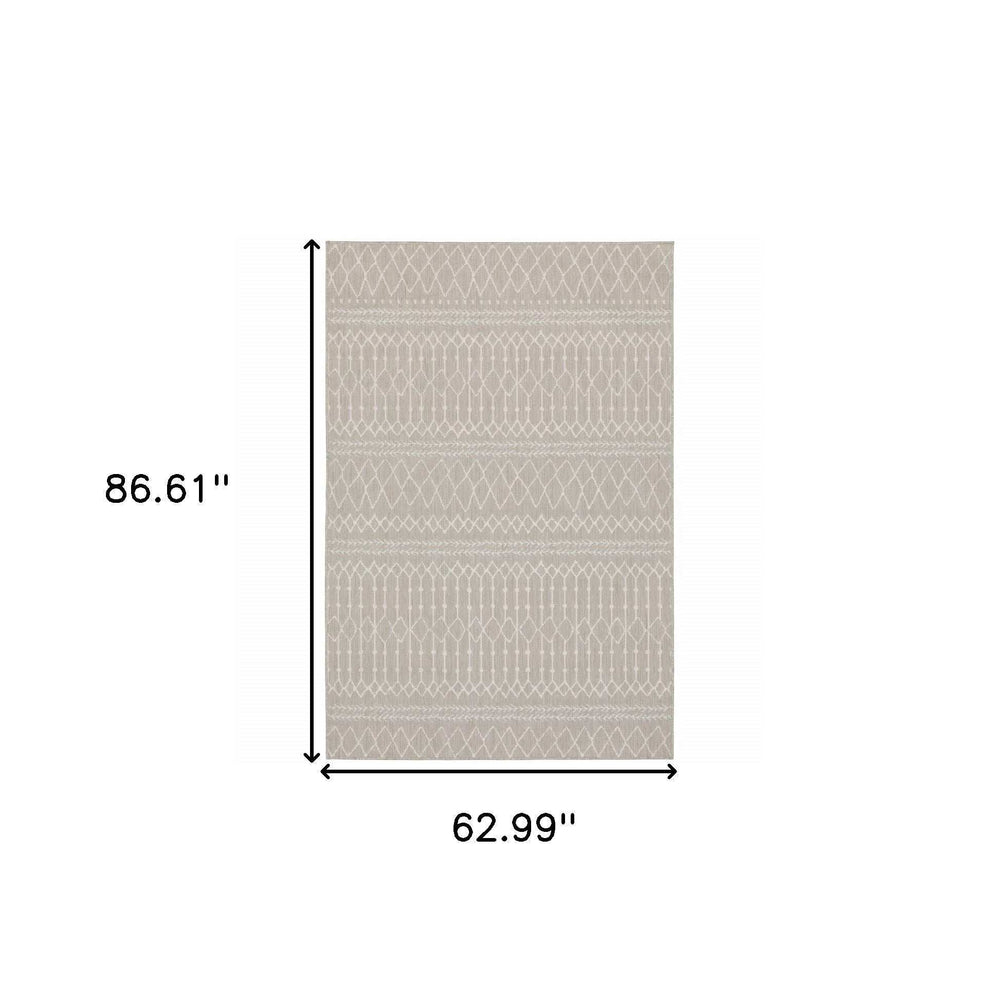 5' X 7' Gray and Ivory Indoor Outdoor Area Rug - Homeroots - Flyclothing LLC