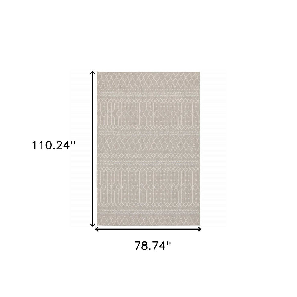 7' X 9' Gray and Ivory Indoor Outdoor Area Rug - Homeroots - Flyclothing LLC
